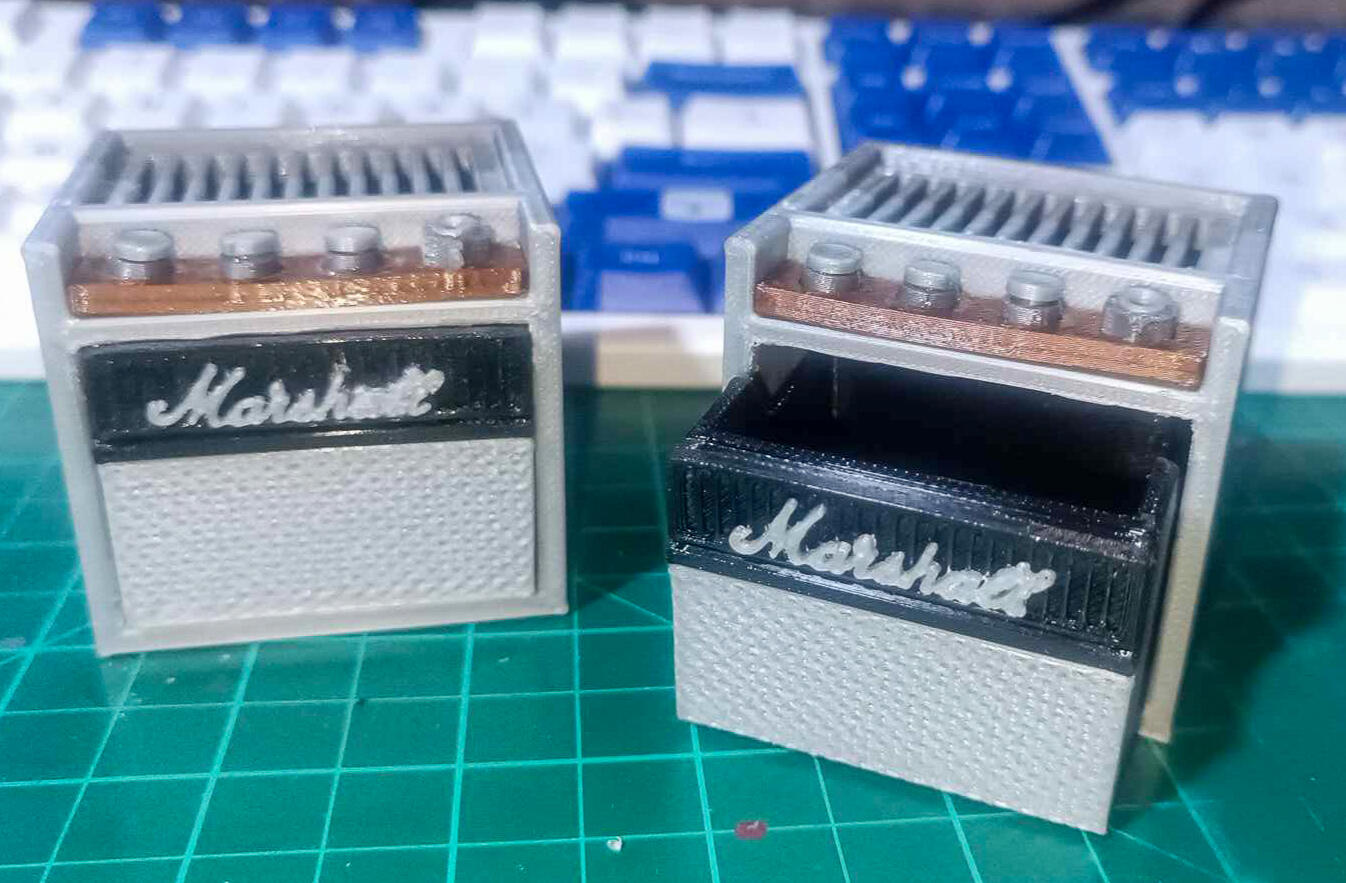 Pick Holder
